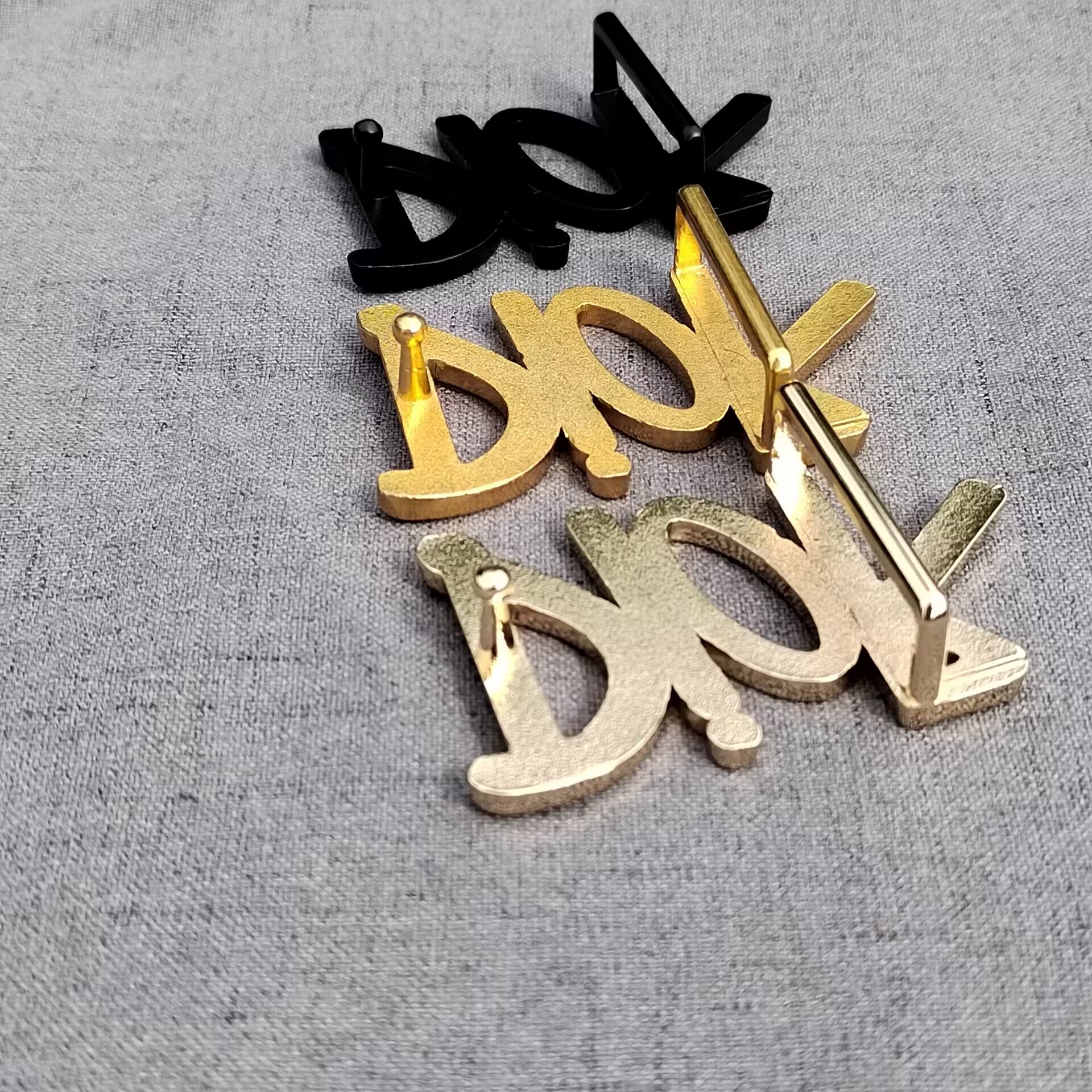 Dior 19.99$   code 454-9672-T gallery