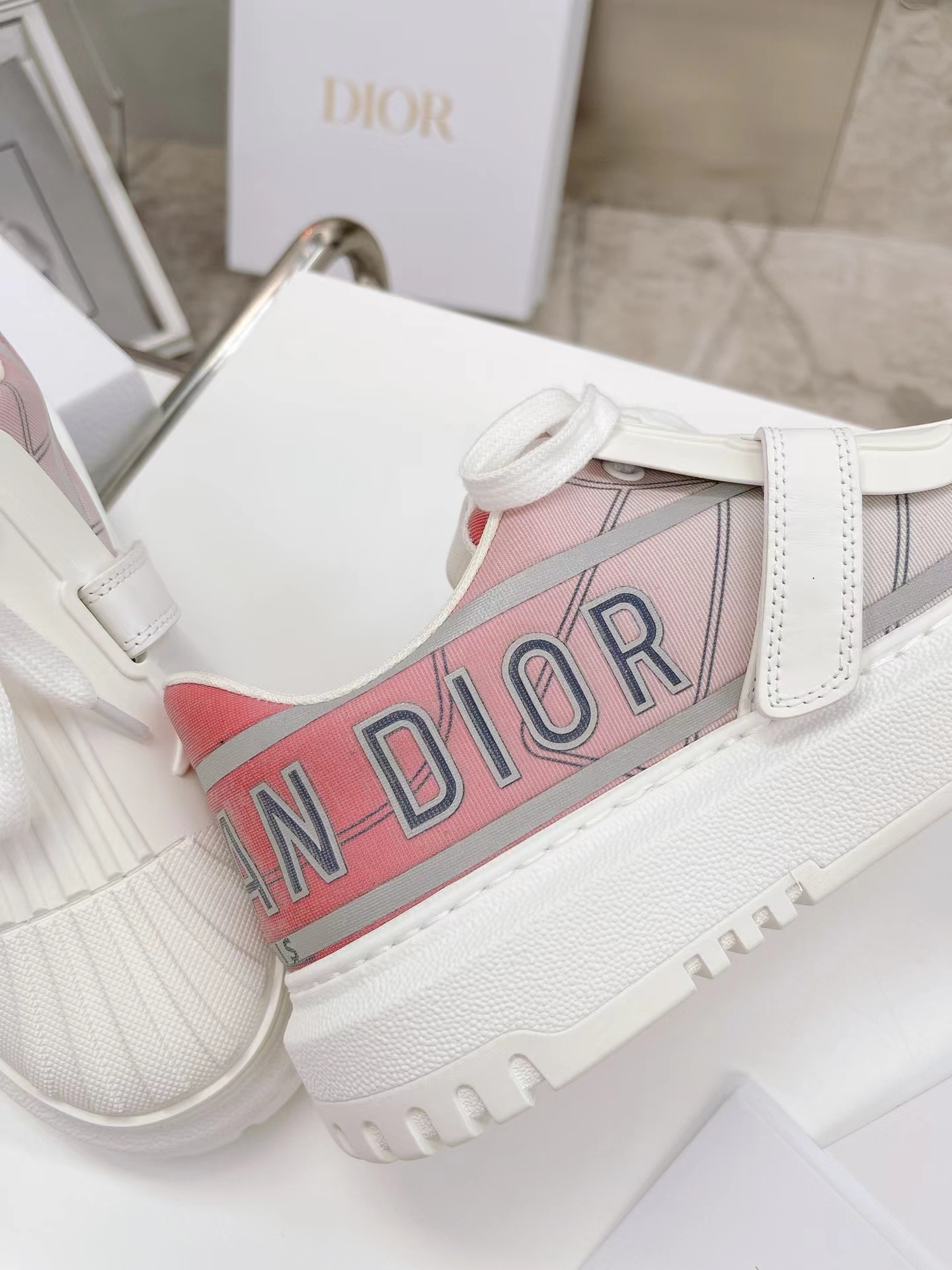 Dior 45.99$  code 449-9729-T gallery