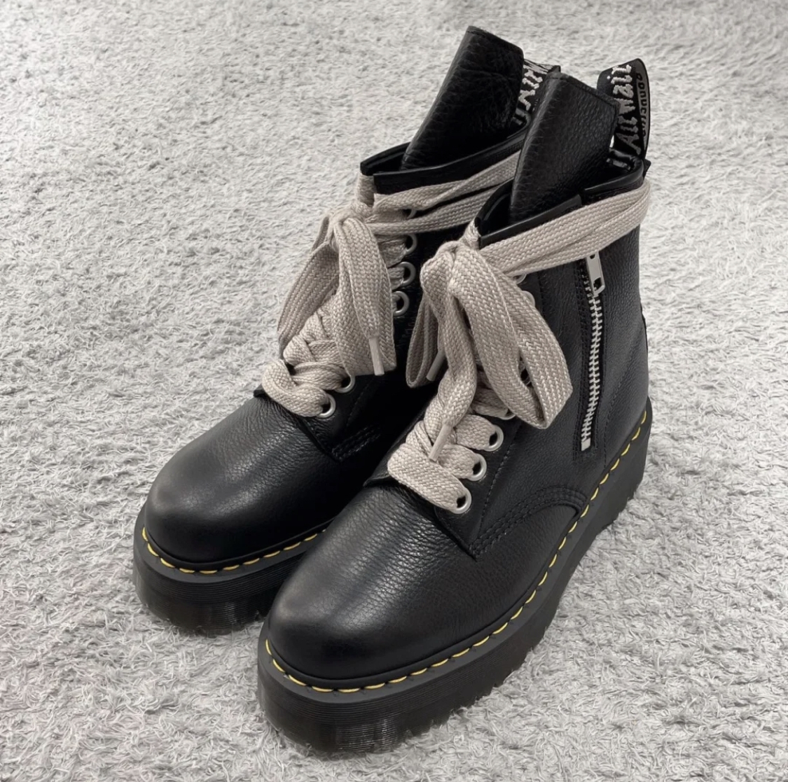 Dr.martens  53.05$    code  244-6819-R gallery