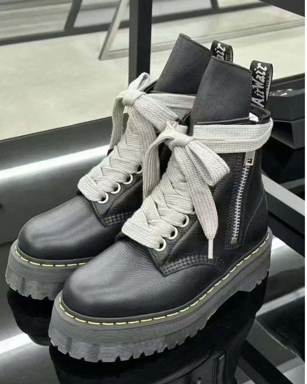 Dr.martens  53.05$    code  244-6819-R gallery