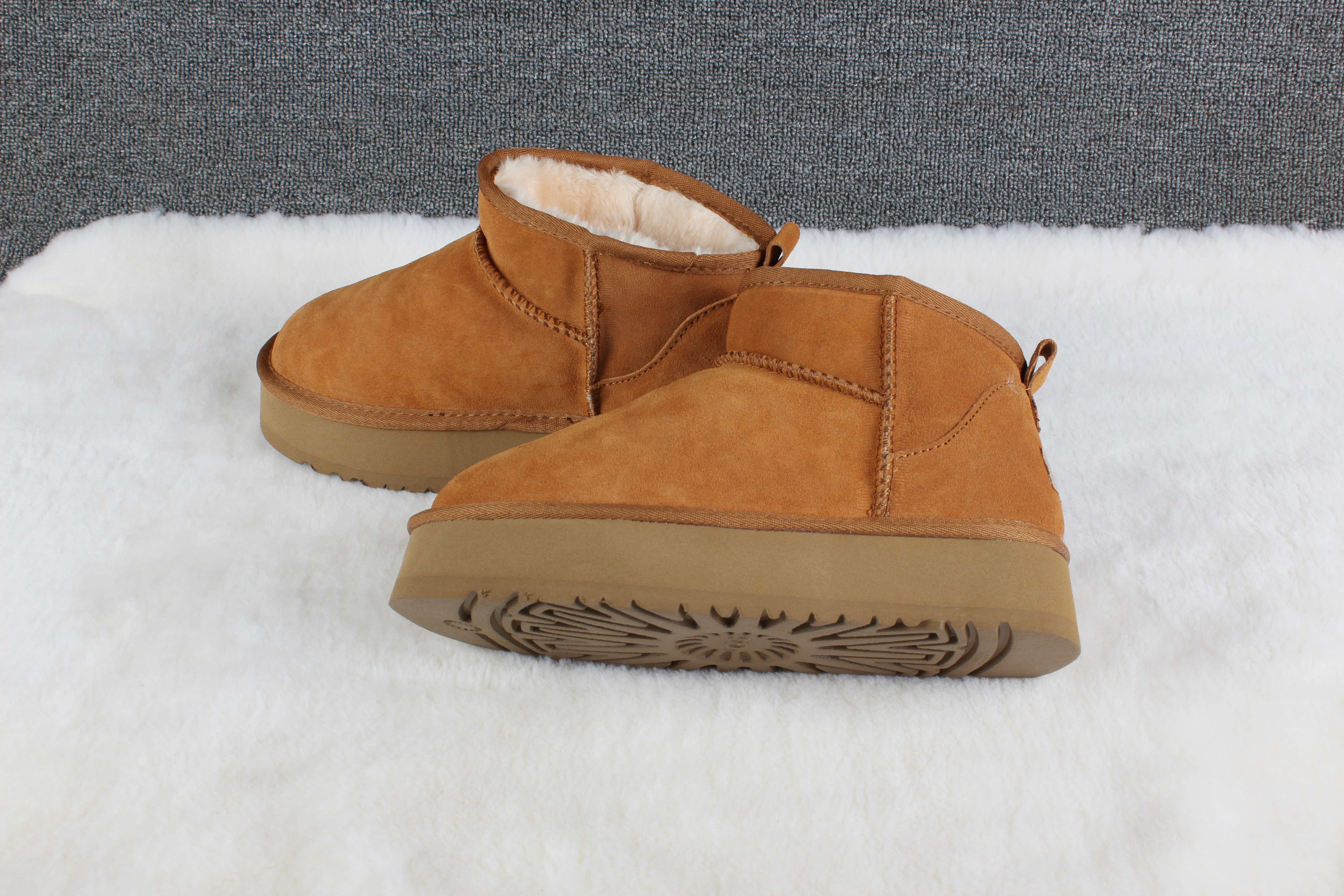 E1248-44.25$UGG gallery