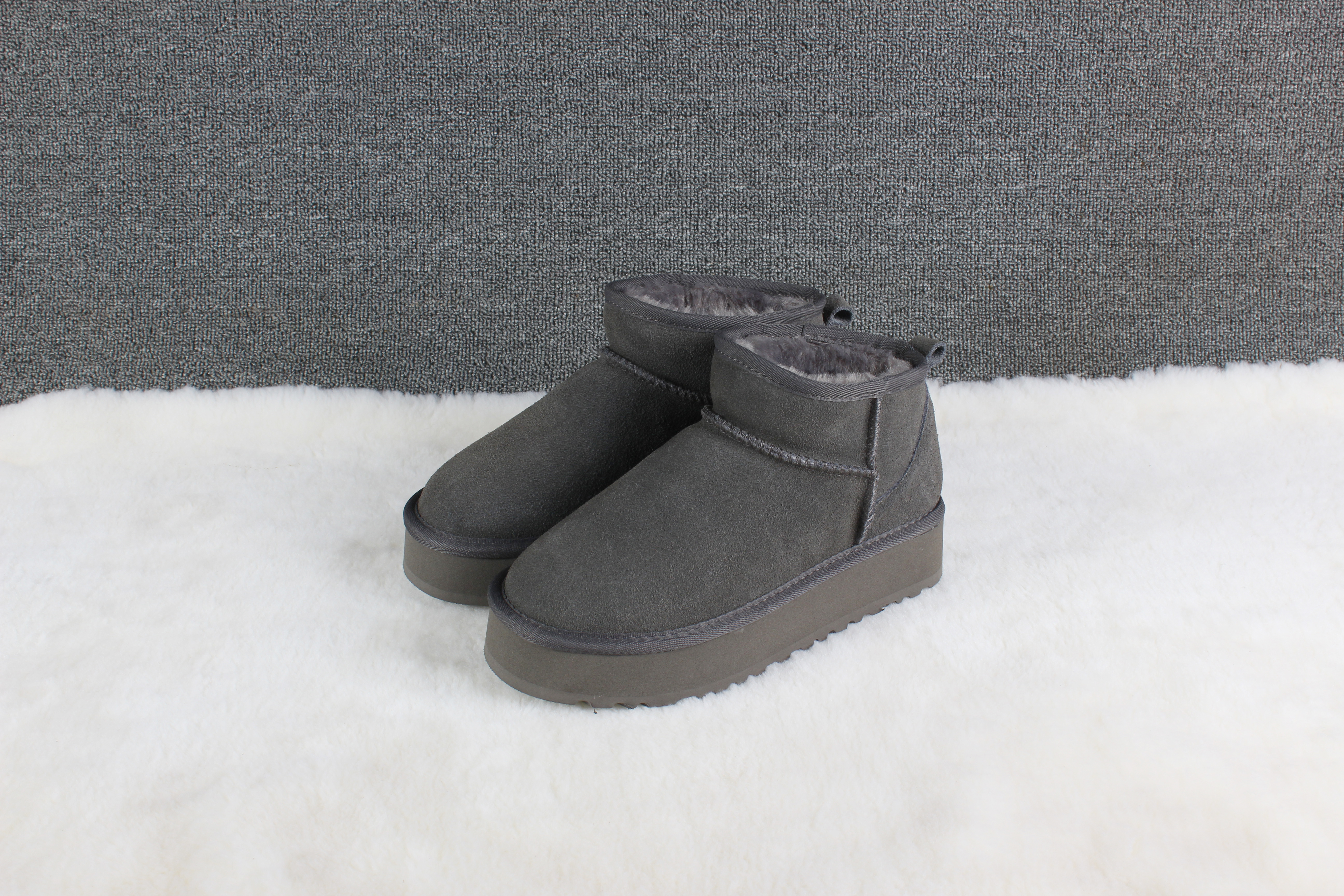 E1248-44.25$UGG gallery