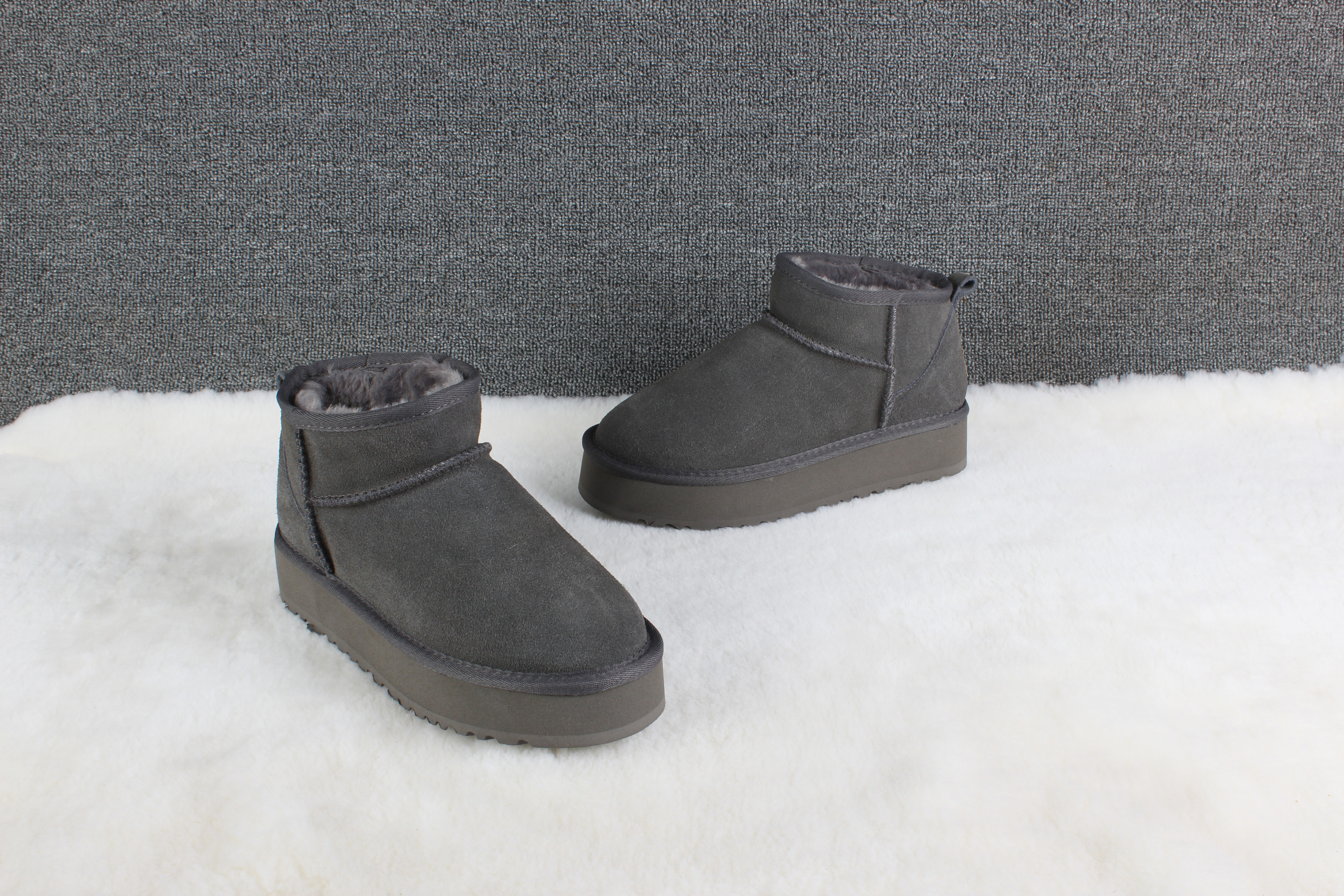 E1248-44.25$UGG gallery