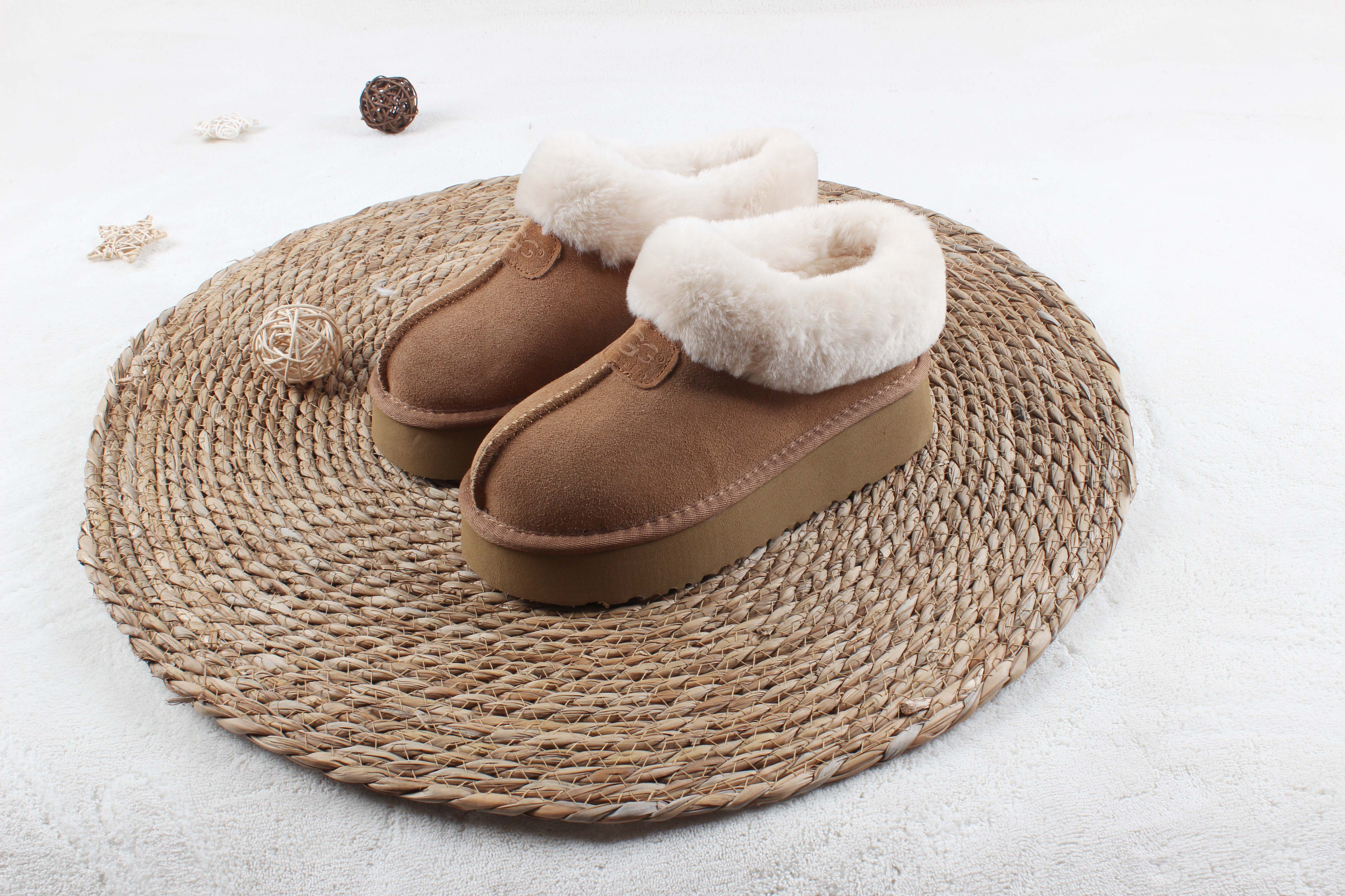 E1517-294￥| 42.11$UGG gallery