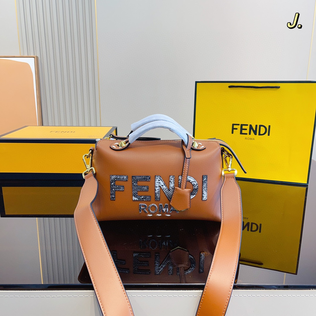 FENDI 56.86$    CODE 306-7189-R gallery