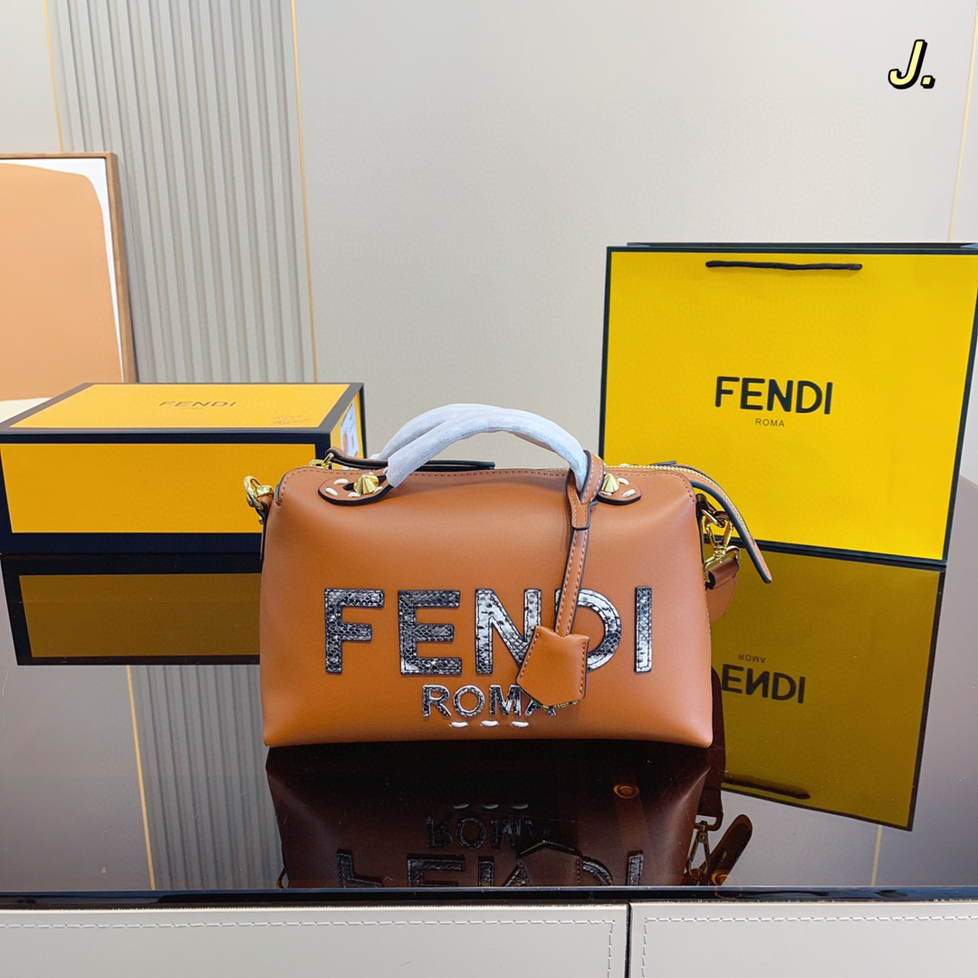 FENDI 56.86$    CODE 306-7189-R gallery