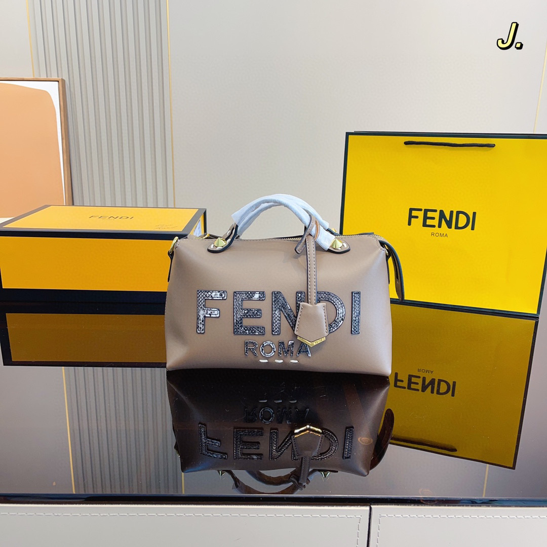 FENDI 56.86$    CODE 306-7189-R gallery