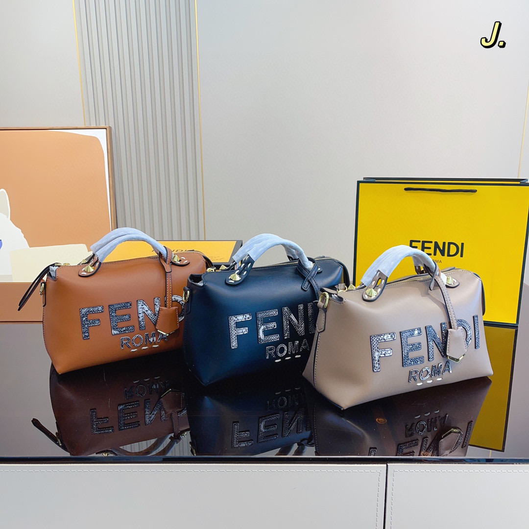 FENDI 56.86$    CODE 306-7189-R gallery