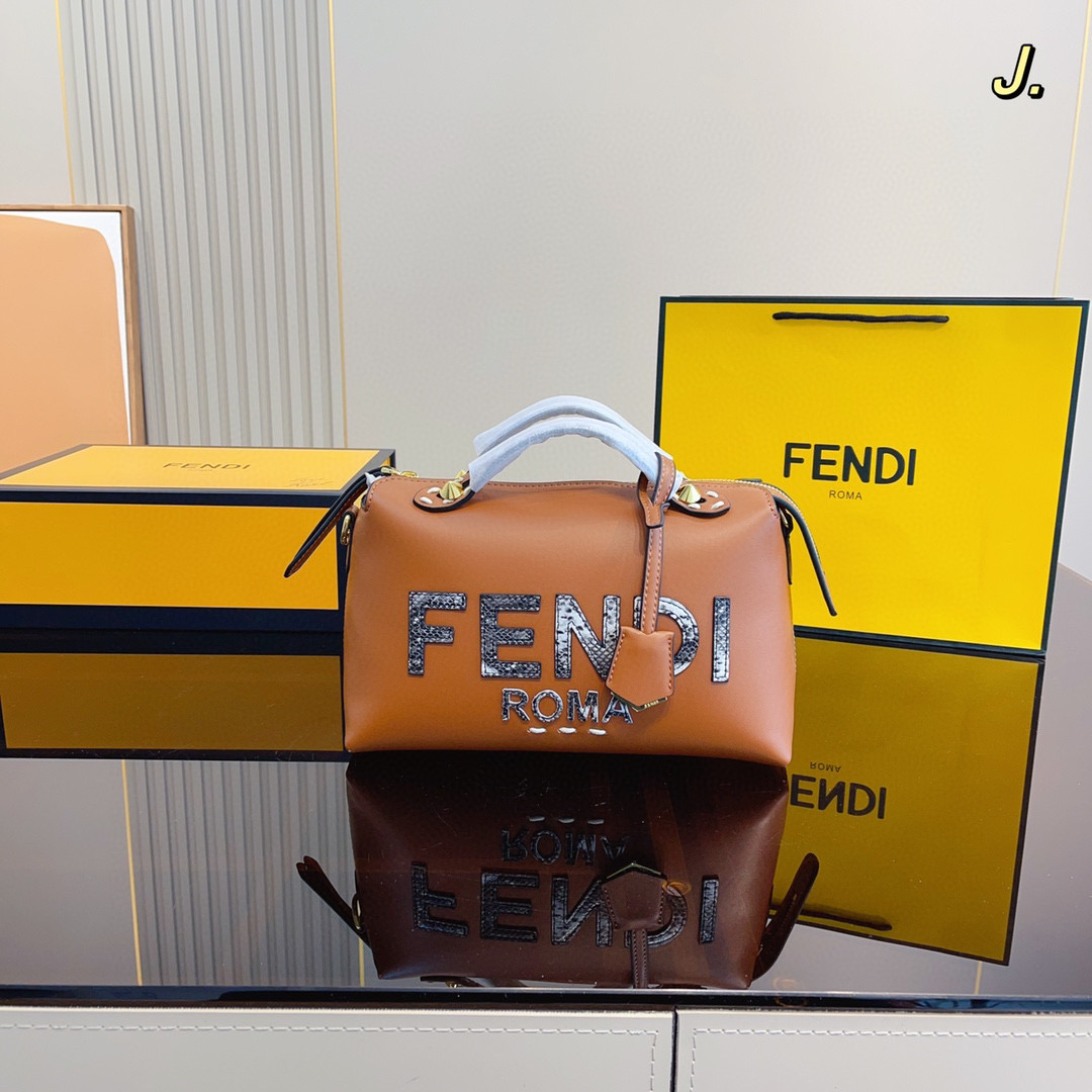 FENDI 56.86$    CODE 306-7189-R gallery