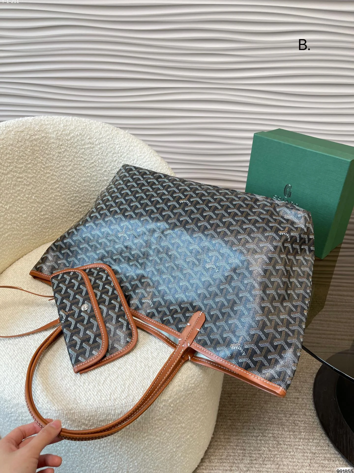 GOYARD $64 gallery