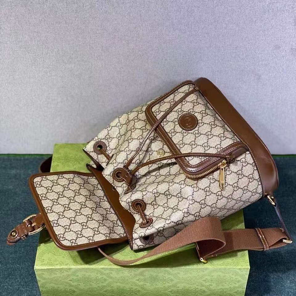 GUCCI 60.66$  code 472-5938-R gallery