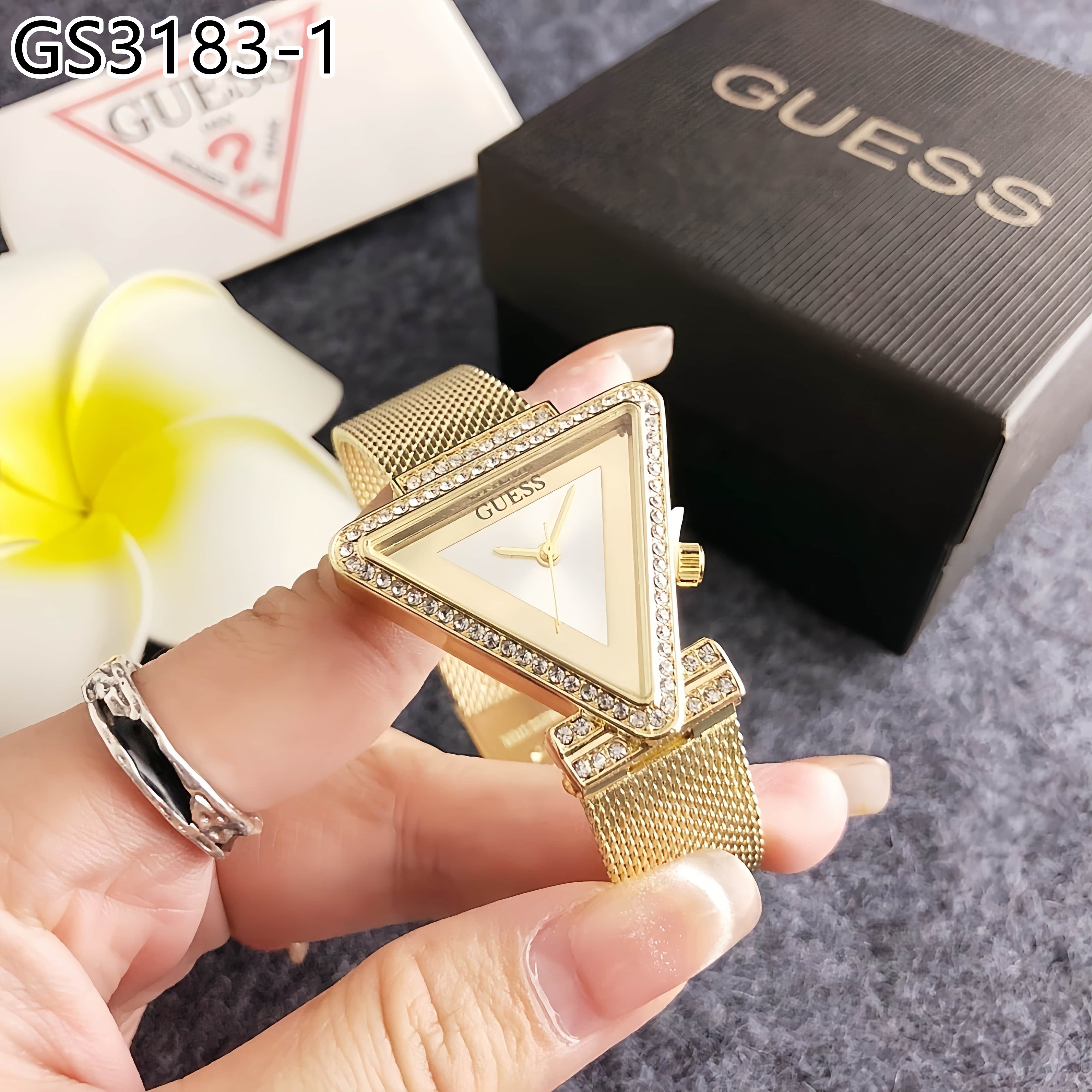 GUESS $14 gallery