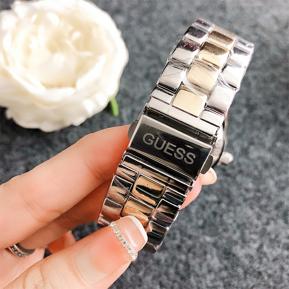 GUESS $15 gallery