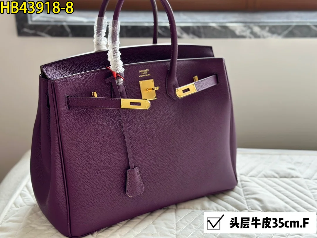 HERMES $139 gallery