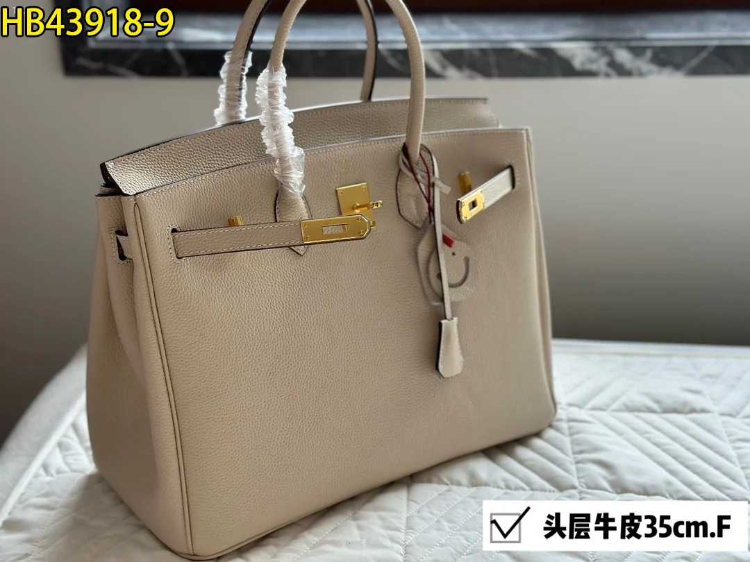 HERMES $139 gallery