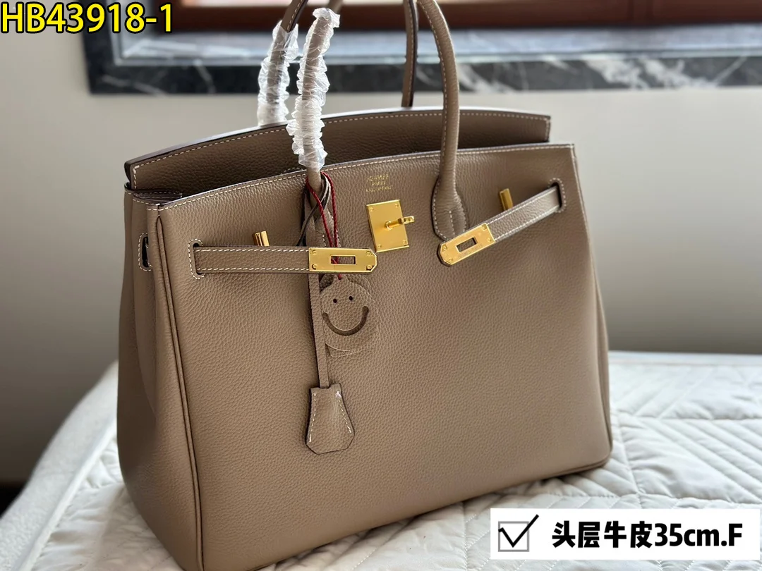 HERMES $139 gallery