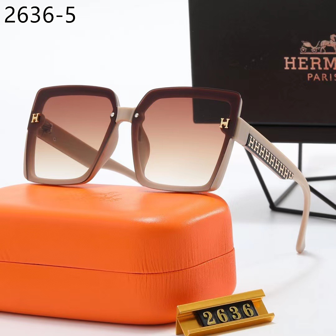 HERMES $18 gallery