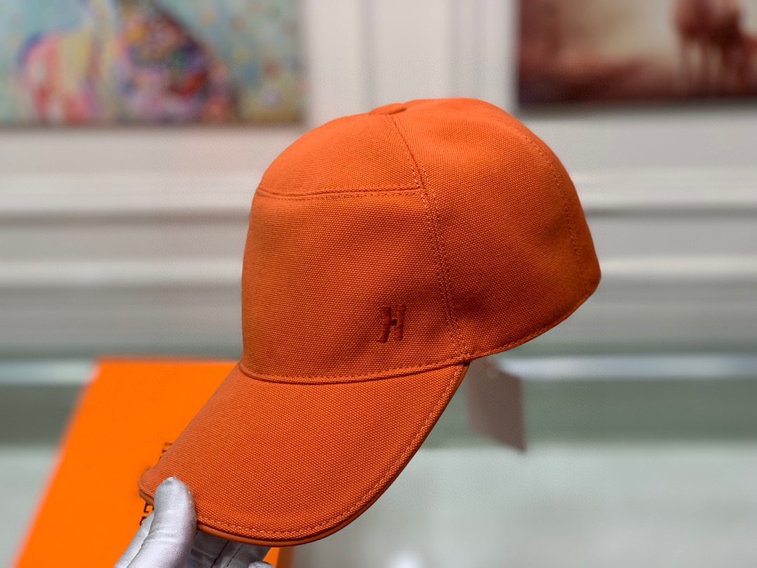 HERMES $31 gallery