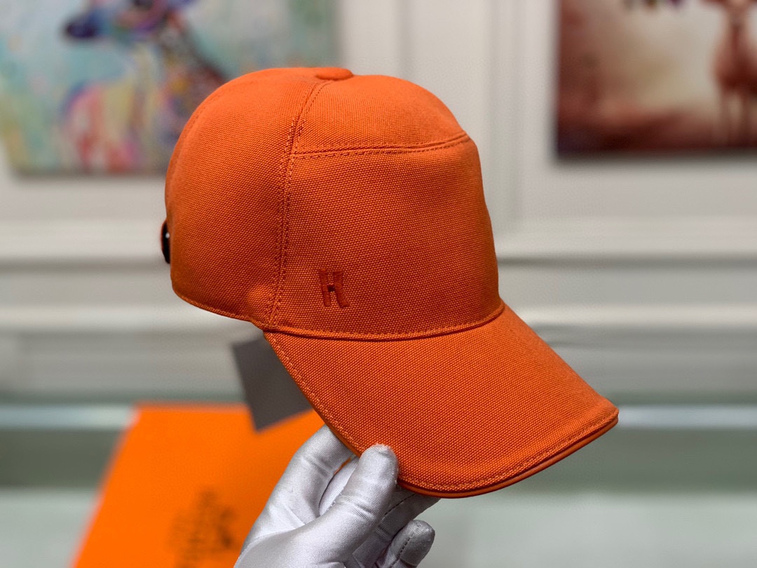 HERMES $31 gallery