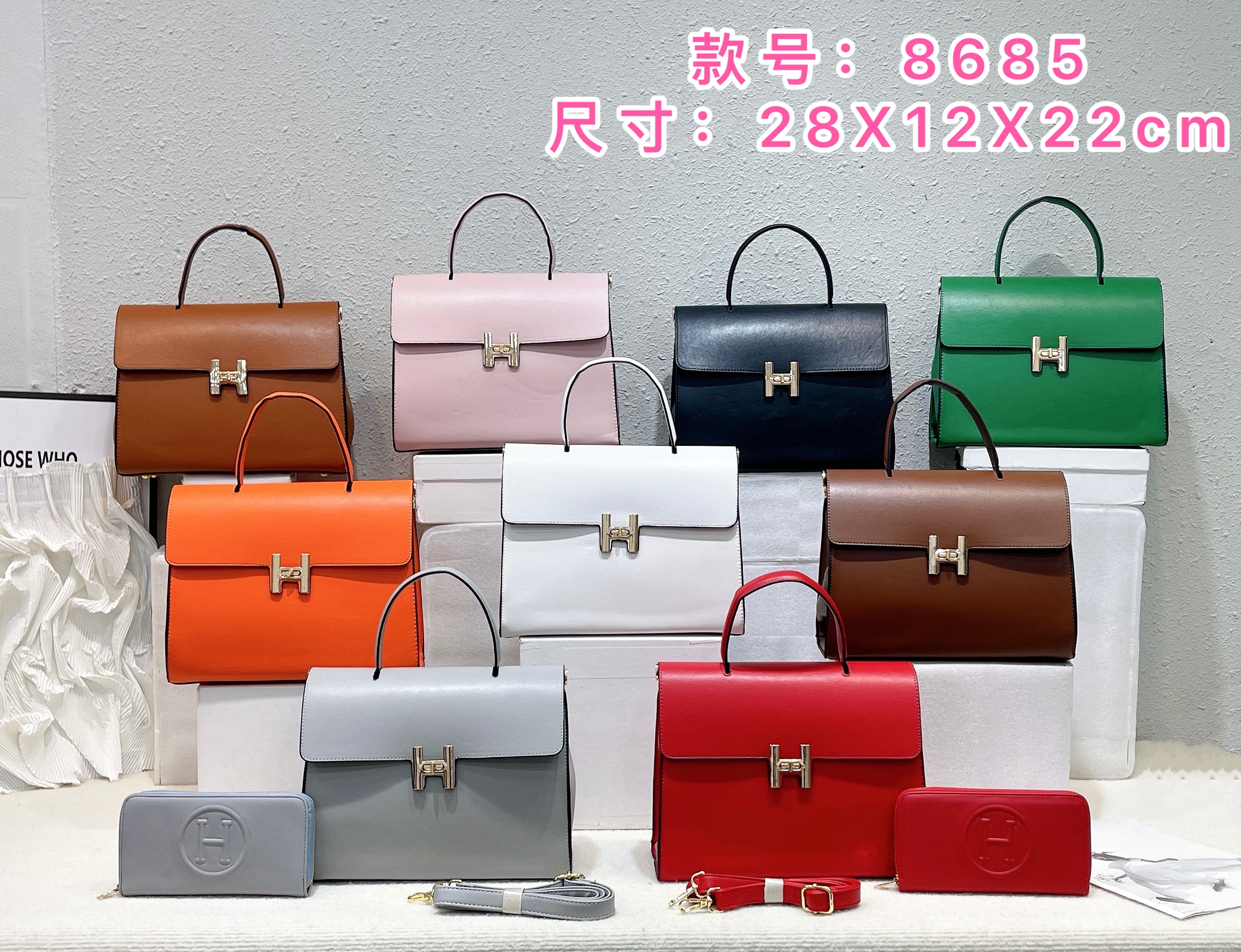 Hermes Code 404-6664-R   46.99$ gallery