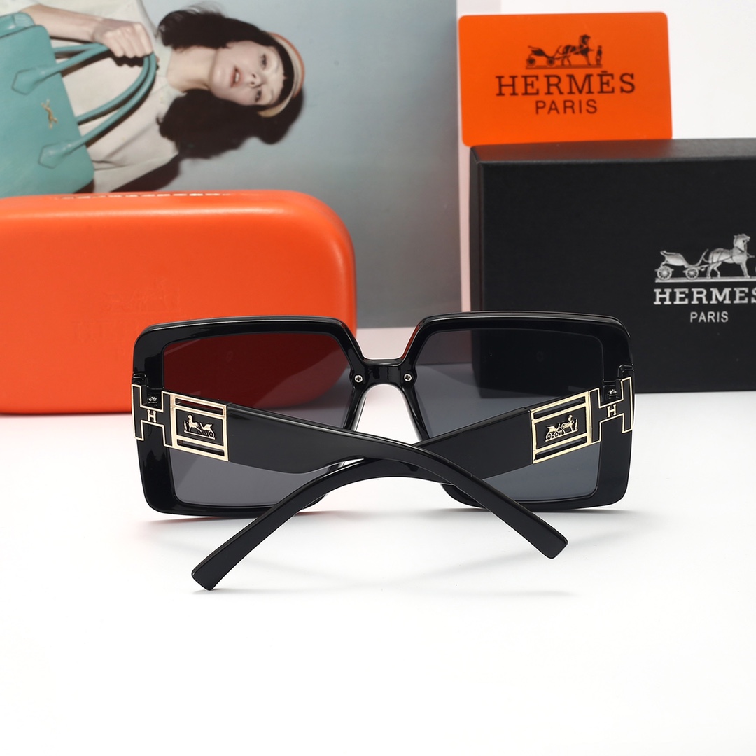 Hermes $18 gallery