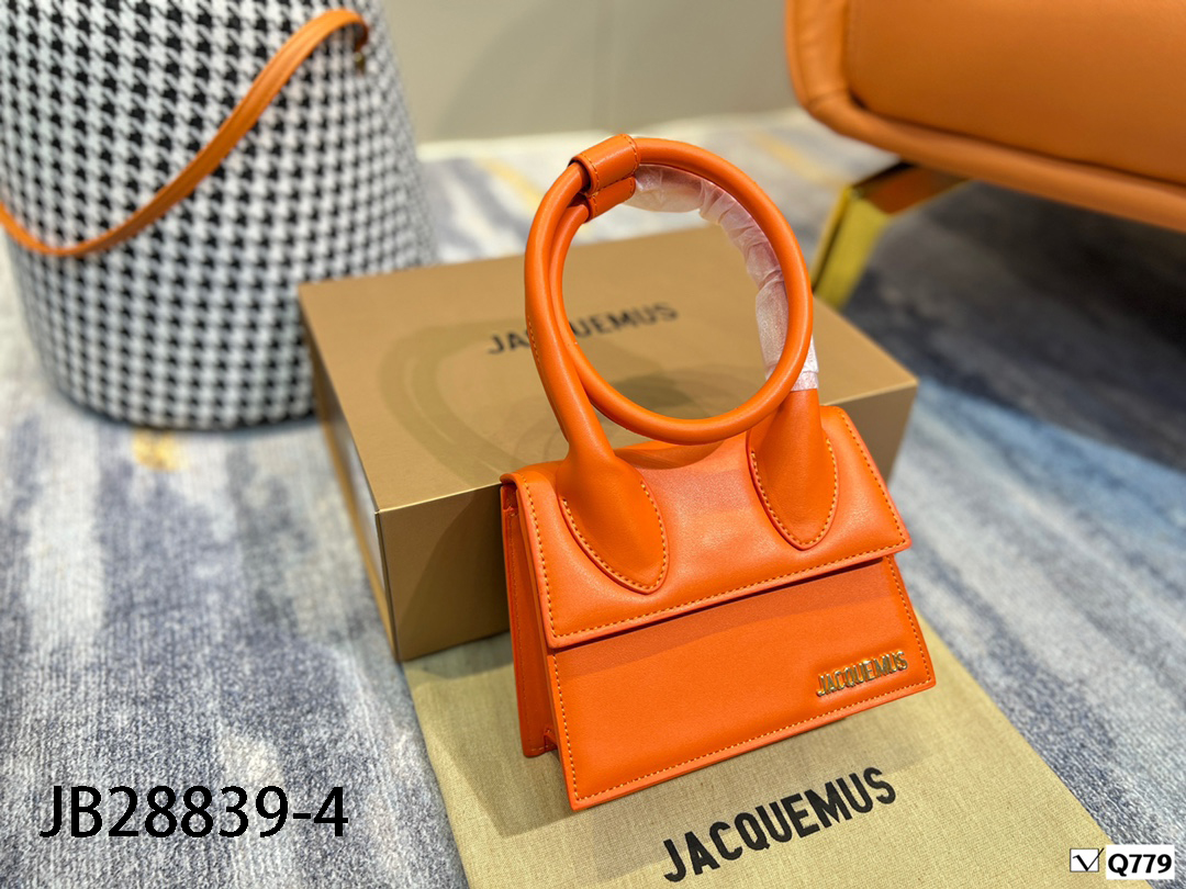 JACQUEMUS $66 gallery