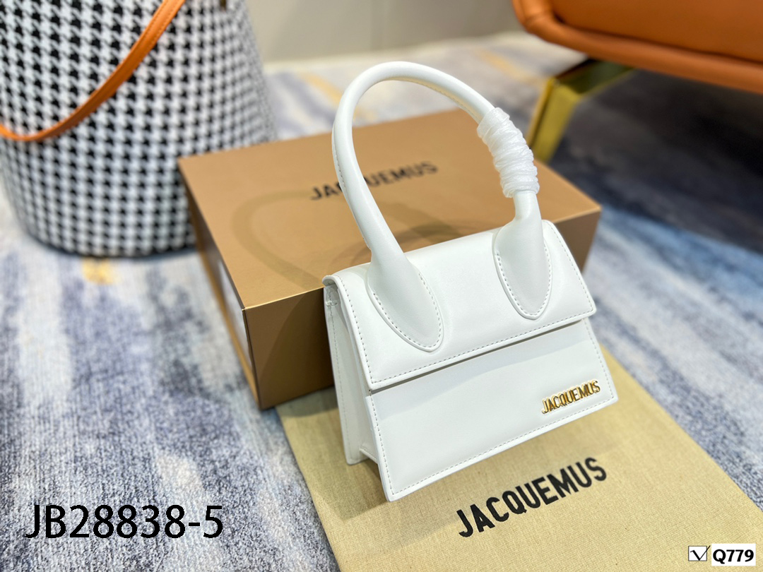 JACQUEMUS $66 gallery