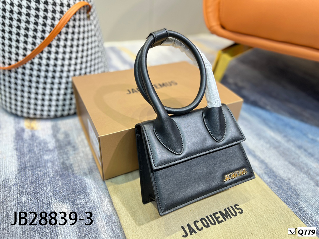 JACQUEMUS $66 gallery