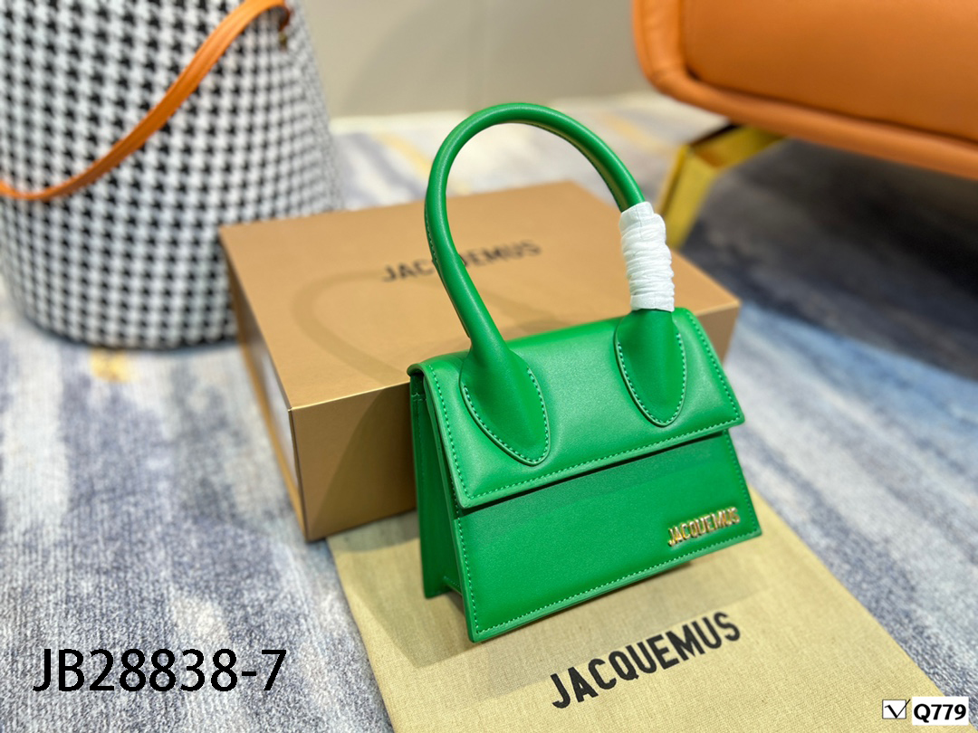 JACQUEMUS $66 gallery