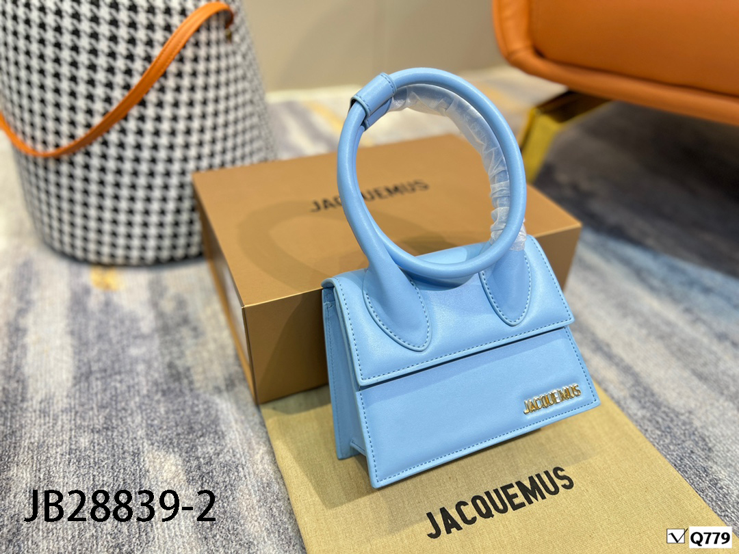 JACQUEMUS $66 gallery