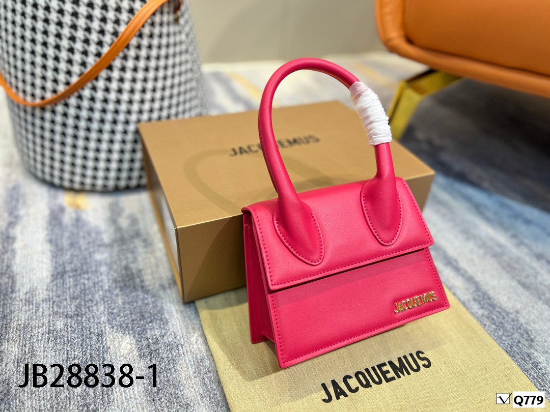 JACQUEMUS $66 gallery