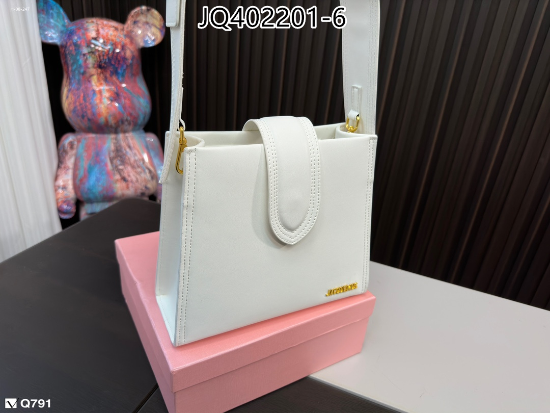 JACQUEMUS $69 gallery