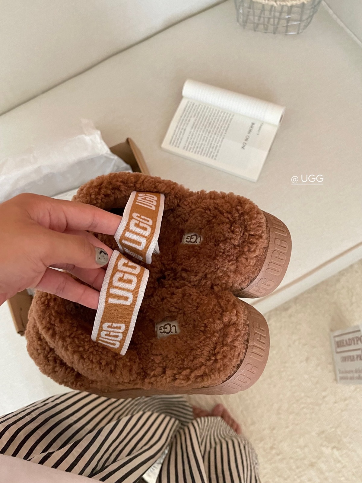 Jam2667  UGG 55$  355  UG2 gallery