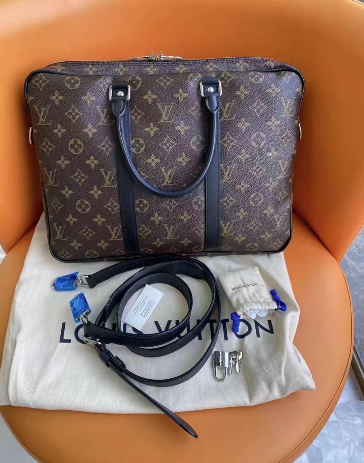 Jam3024  LV 95$  YZBB gallery