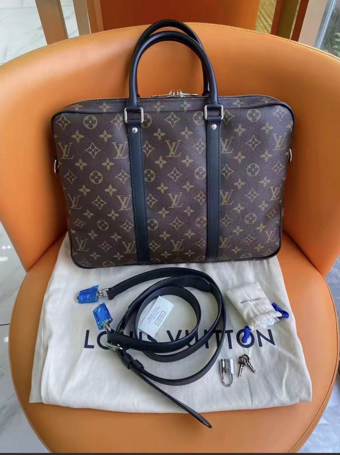 Jam3024  LV 95$  YZBB gallery