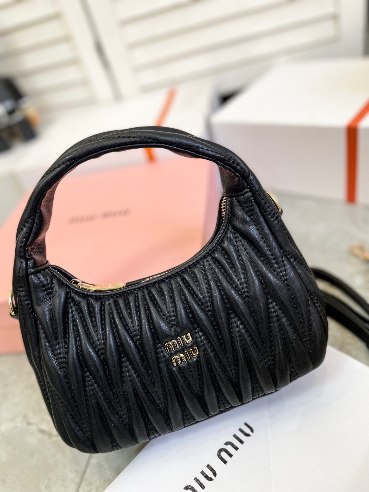 Jam3676 MIUMIU 49.99$  370 GBB gallery