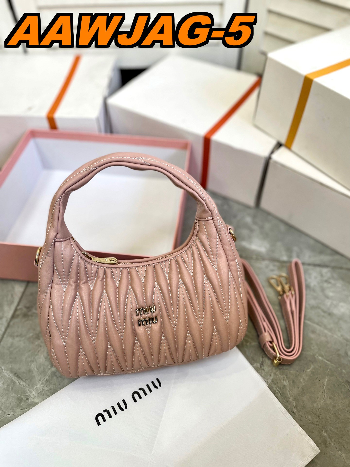 Jam3676 MIUMIU 49.99$  370 GBB gallery