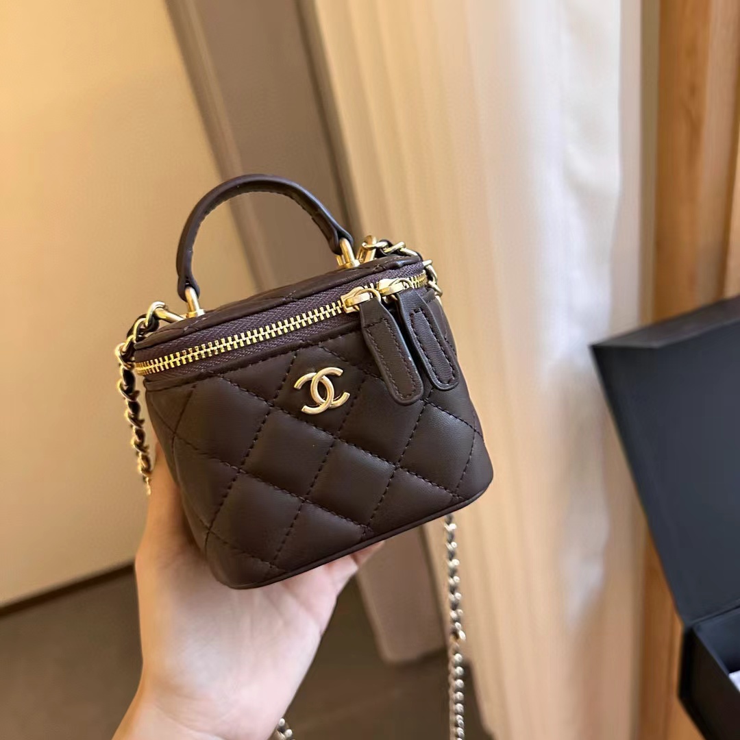 Jam566    Chanel 58$ 410 GBB gallery