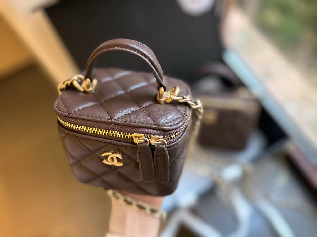 Jam566    Chanel 58$ 410 GBB gallery