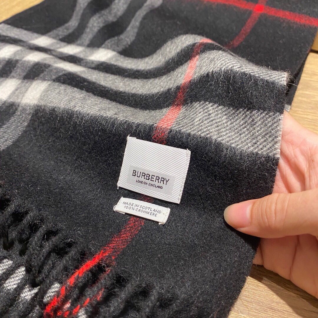 Jam695   Burberry   29.99$  WJ gallery