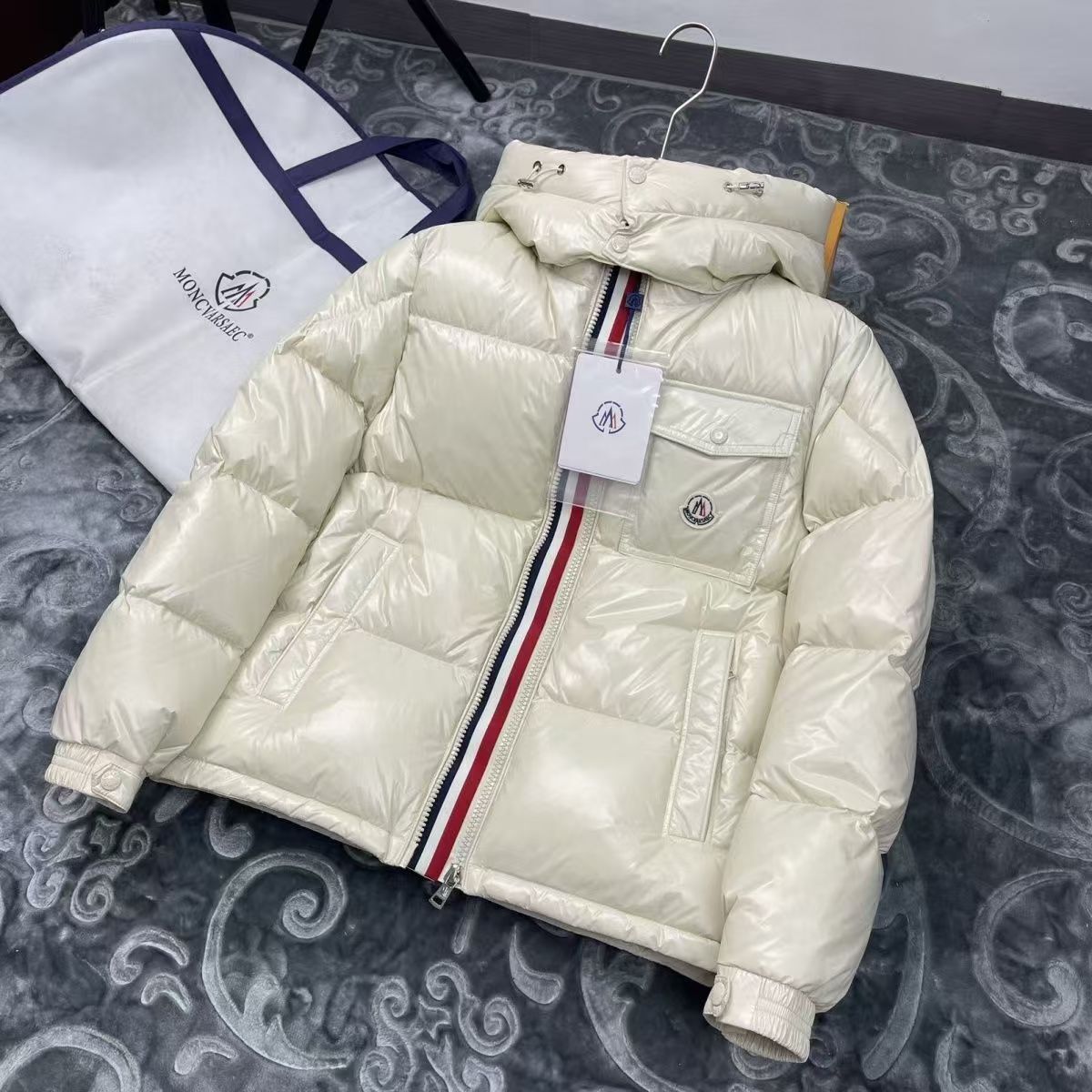 Jam777 Moncler  68$  SLN1H gallery