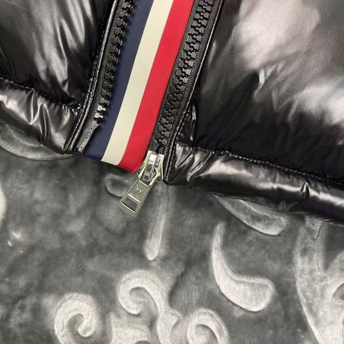 Jam777 Moncler  68$  SLN1H gallery