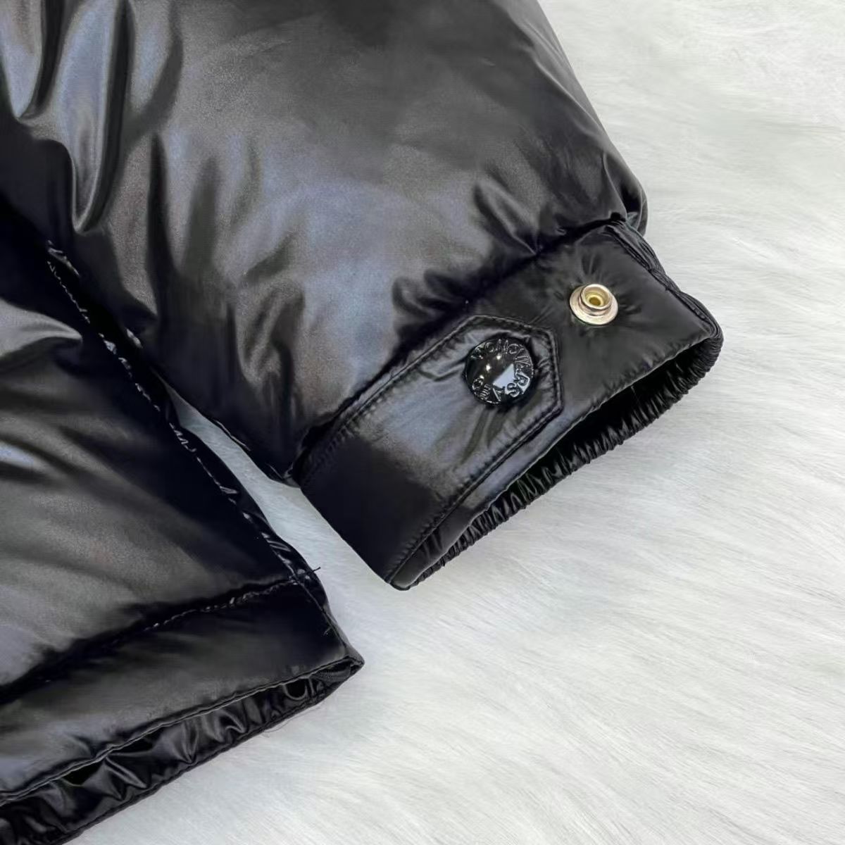 Jam777 Moncler  68$  SLN1H gallery