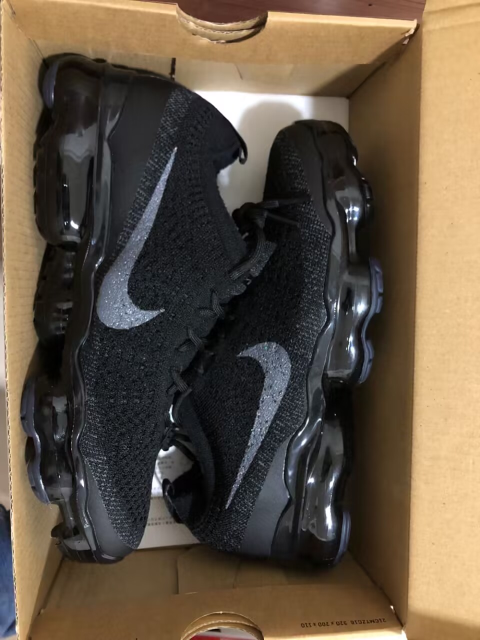 KNN Air VaporMax 2023 78USD gallery