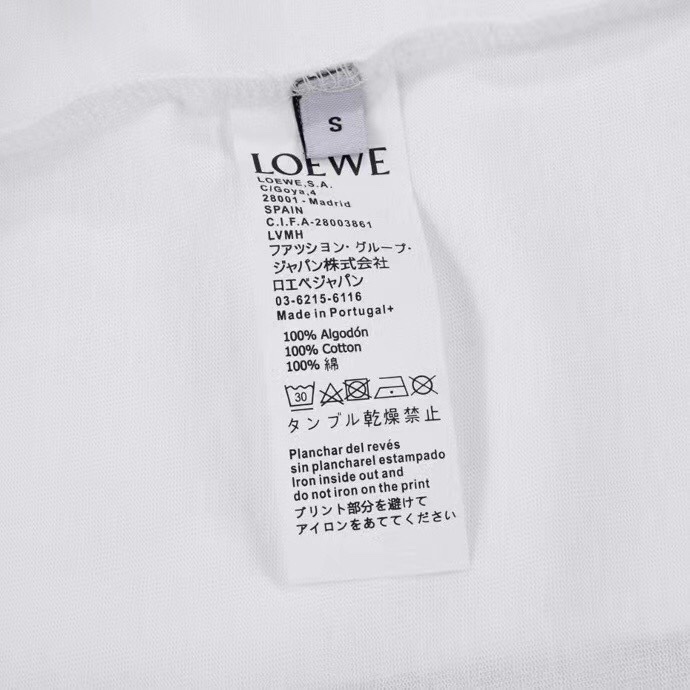 LOEWE $31 gallery