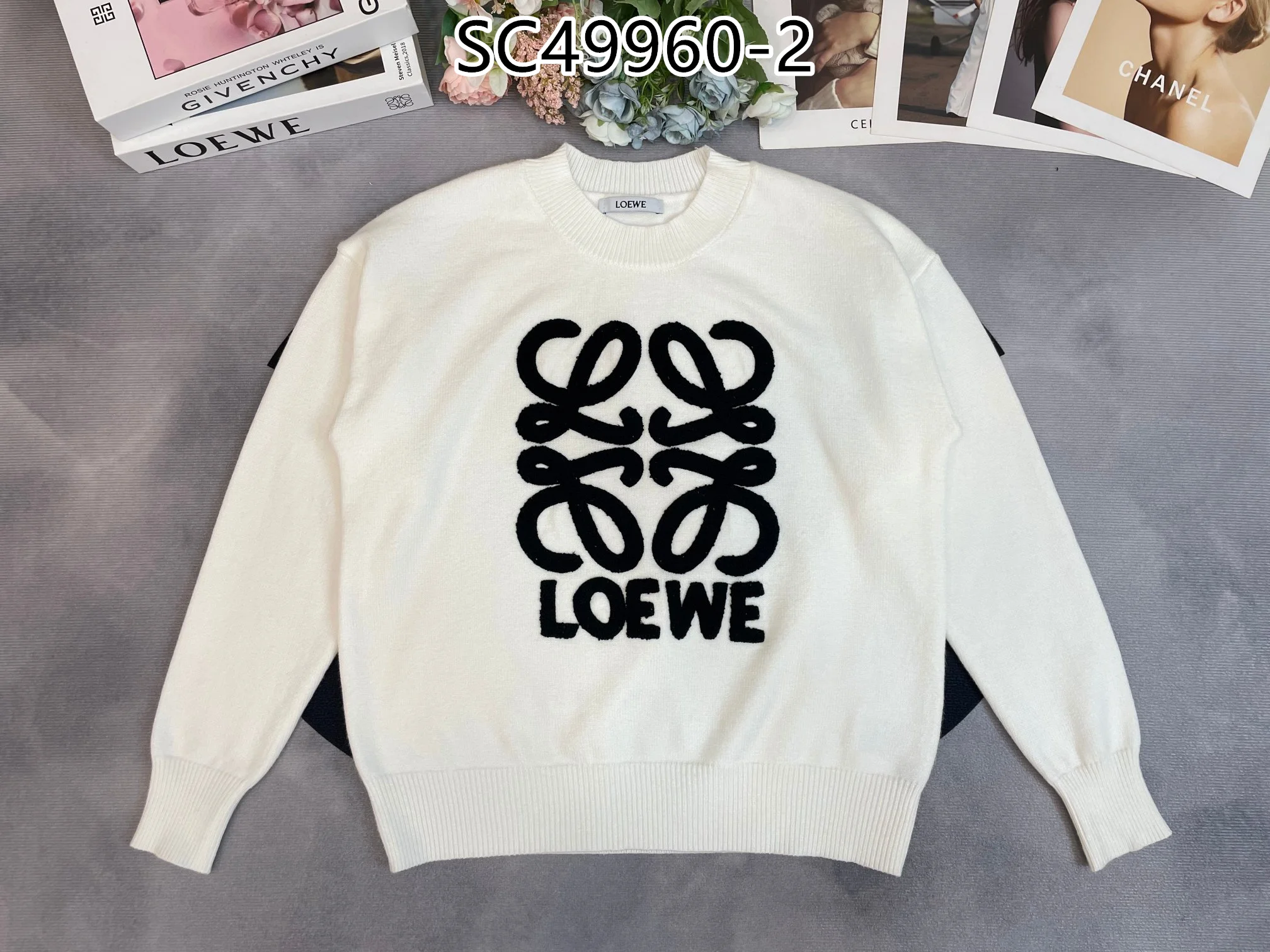 LOEWE $35 gallery