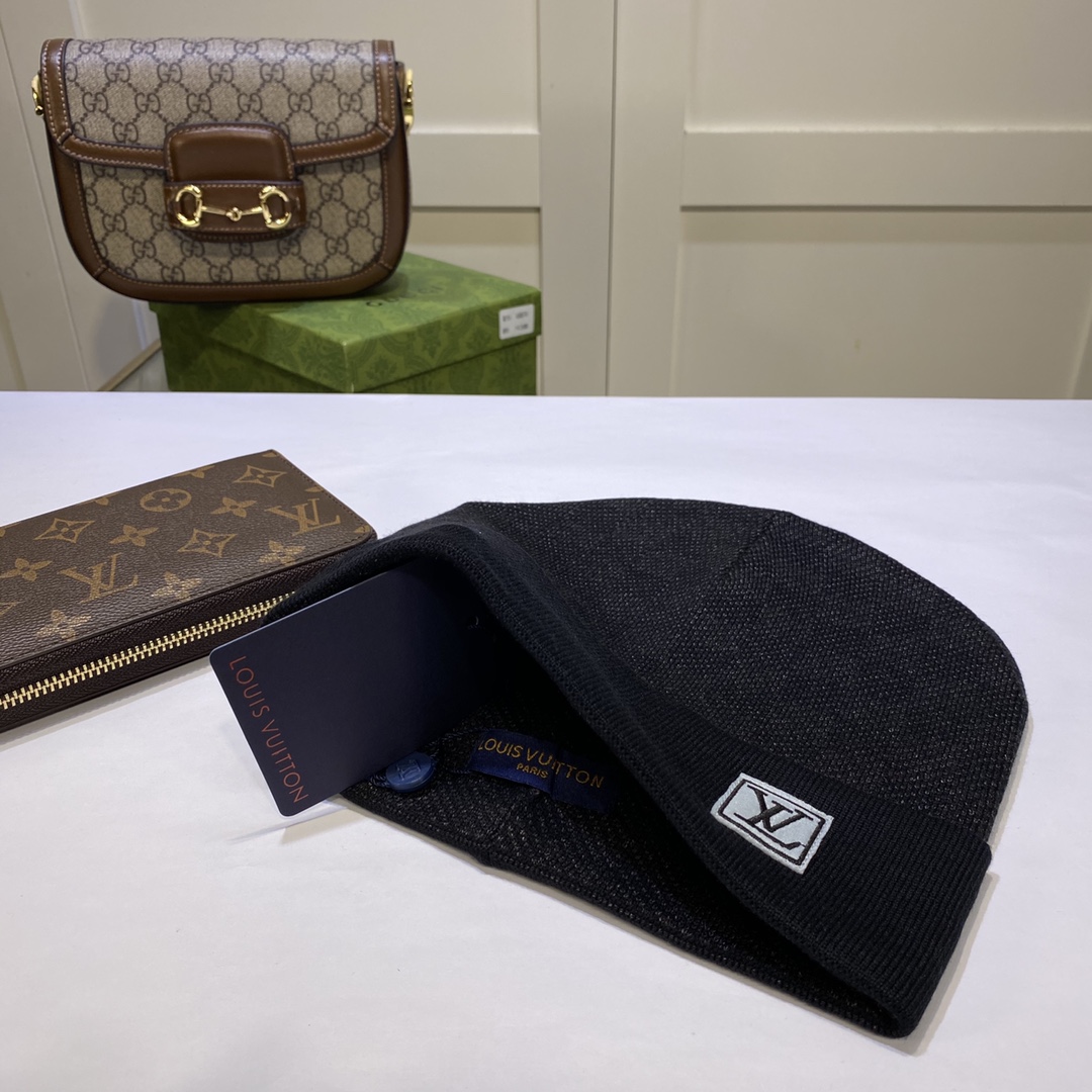 LV 17.99$ CODE 391-6191-R gallery