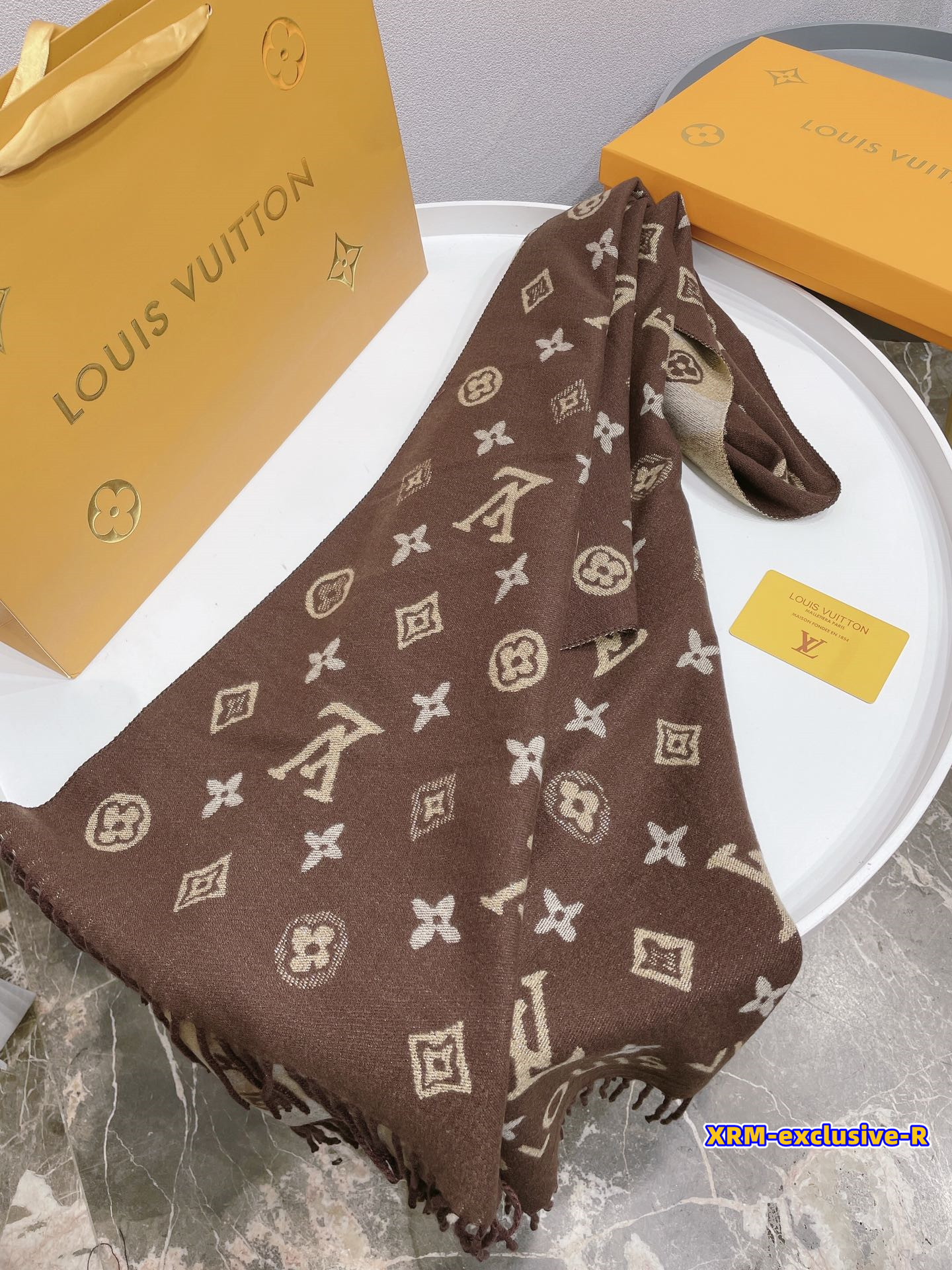 LV 20.99$ CODE 391-6193-R gallery