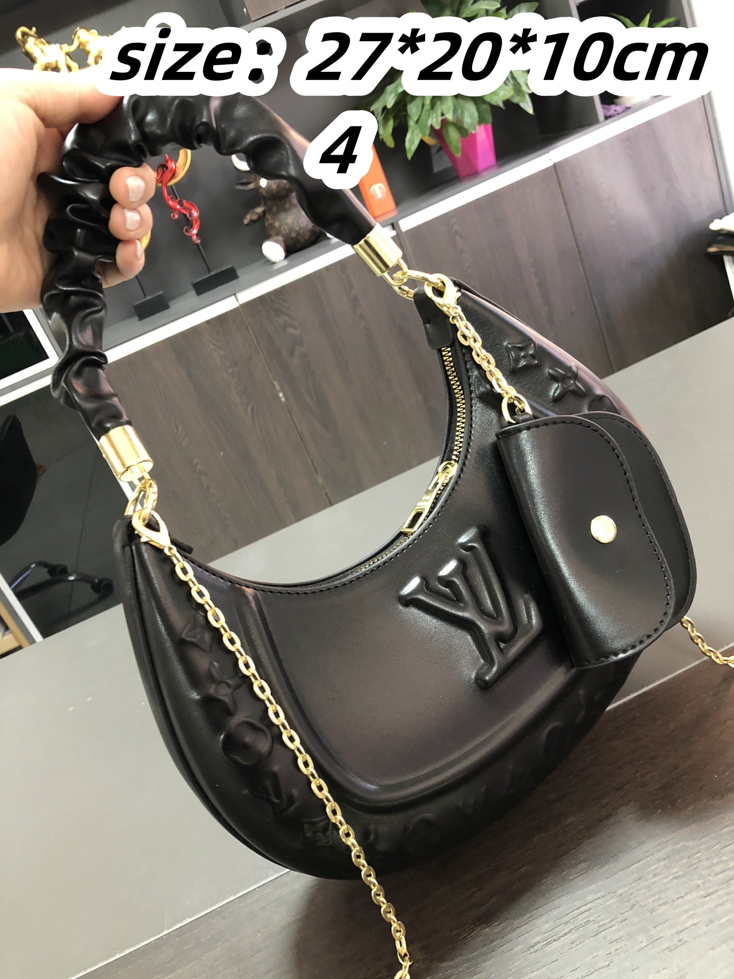 LV 27.99$  code 448-9695-T gallery