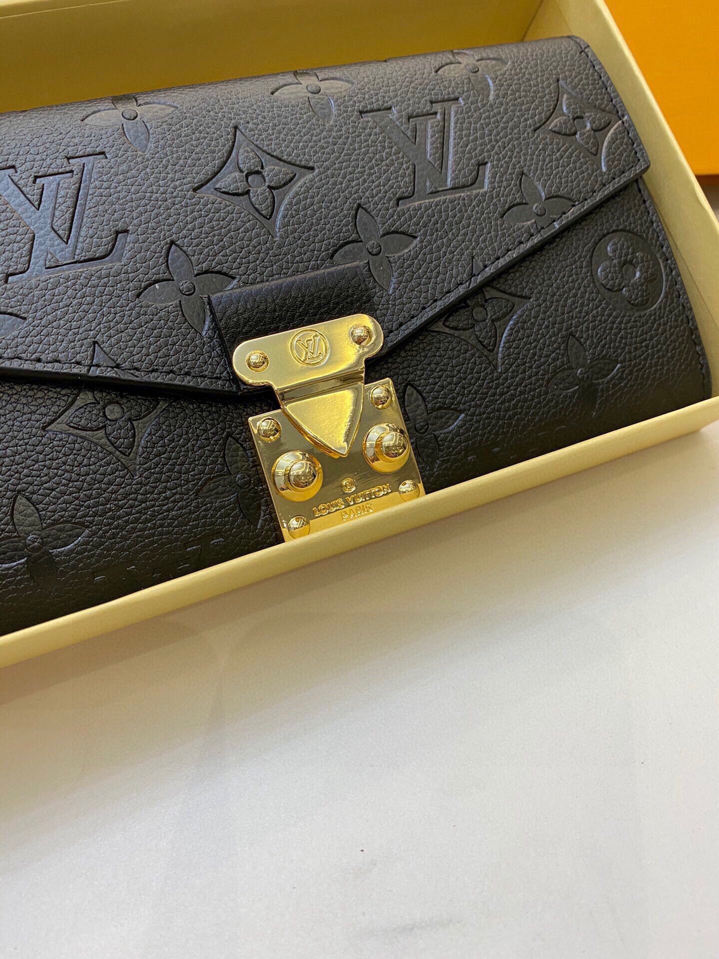 LV 43.98$  CODE 306-6164-R gallery